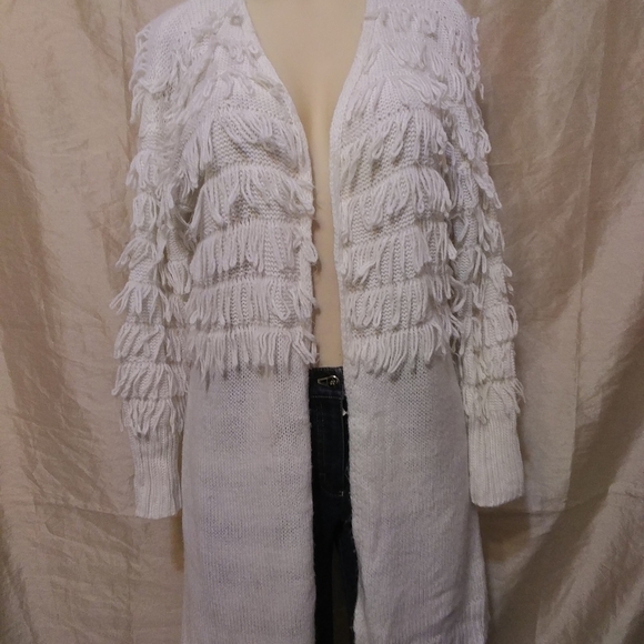 Alison Andrews Long Cardigan/ Sweater - Picture 3 of 12